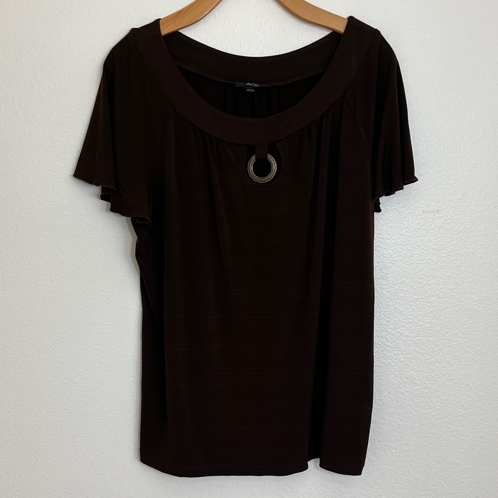 AGB Brown Circle Embellishment Short Sleeve Top